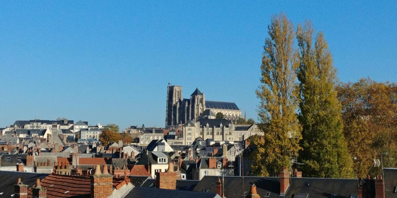 T3 Bord Centre Ville - 4Eme Etage - Fetes Interdites Bourges Luaran gambar